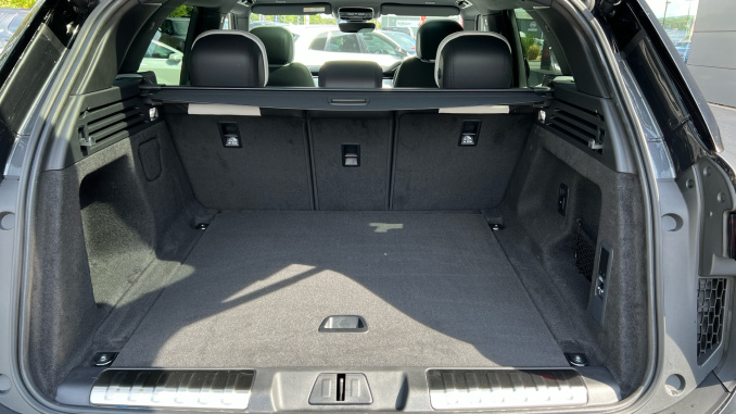 Land Rover Range Rover Sport 3.0 D250 Battersea Edition 5dr Auto Diesel Estate - Image 10